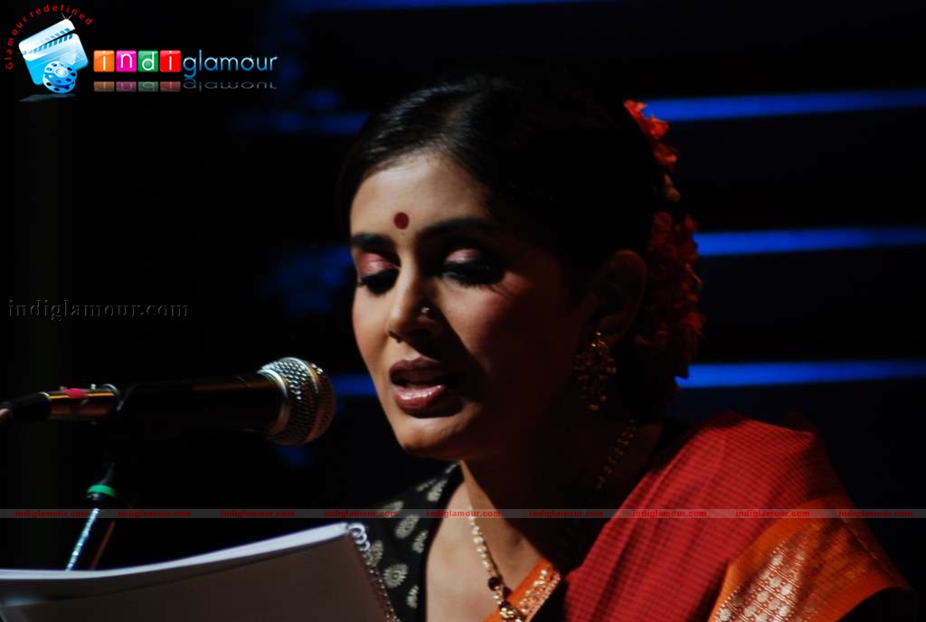 Asha Bhosle and Prateik Babbar at book launch on Smita Patil Event hd photo